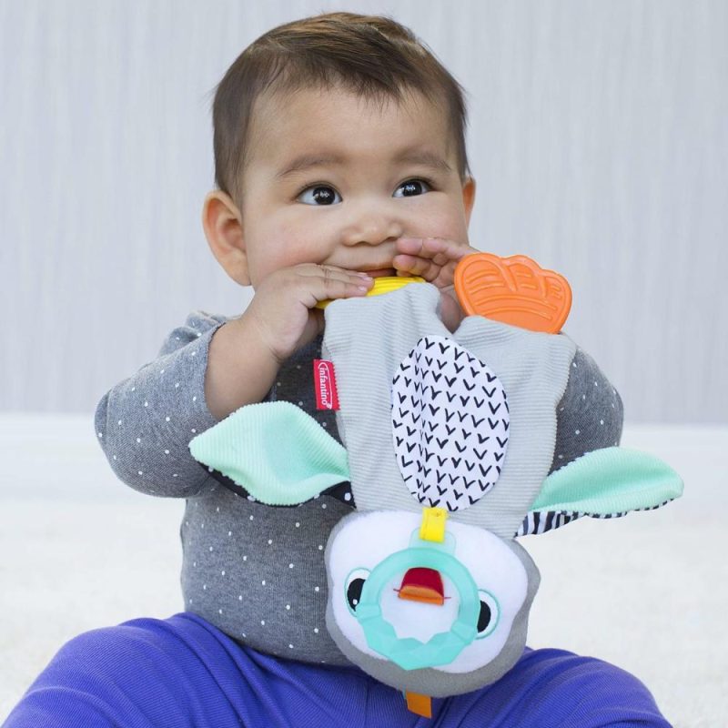 Dentifrici | Cuddly Teether  Personaggio Pinguino  3 Posti Morbidi per Mordere per Lenire le Gengive Dolenti  Silicone Senza BPA  Texture di Tessuto Morbido da Esplorare  Suoni Crackle da Scoprire  Per Bambini 0M+