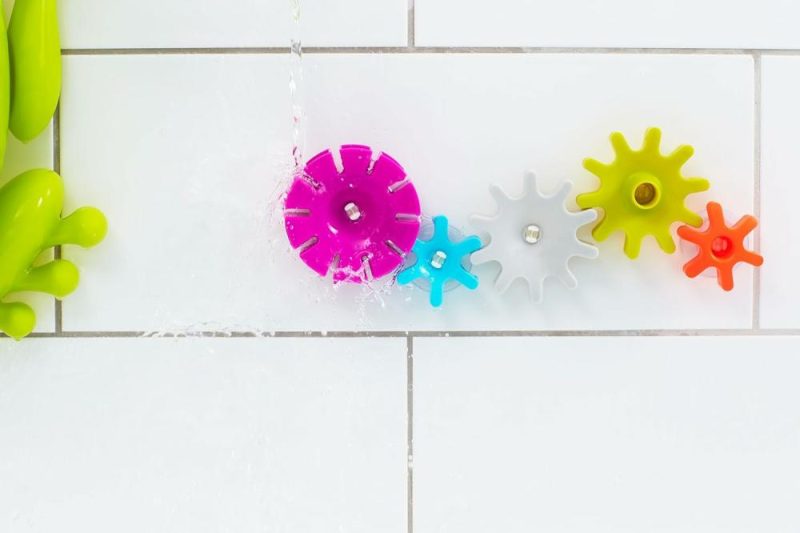 Giocattoli da bagno | Cogs Baby Bath Toys – Giocattoli Sensibili Tematici a Rotelle per la Vasca da Bagno – Giocattoli adesivi per le pareti della vasca da bagno – Multicolori – 5 Pezzi – Età 12 mesi e oltre