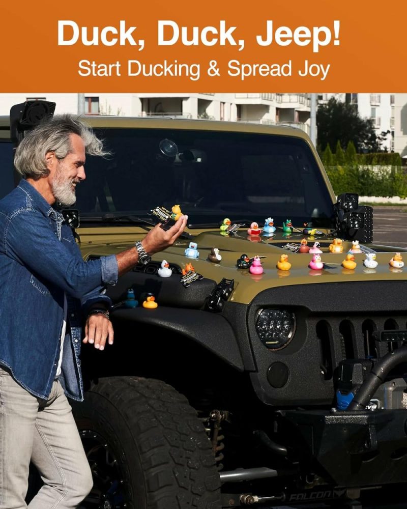 Giocattoli da bagno | Jeep Ducks For Ducking Kit-Set da 76 pezzi Incluso gommapiuma, borsa Duck Duck Jeep, carte Ducking Jeep e elastici in gomma Plus App Mobile Ufficiale Duck Duck Jeep (Jeep Ducks For Ducking Assortment C)