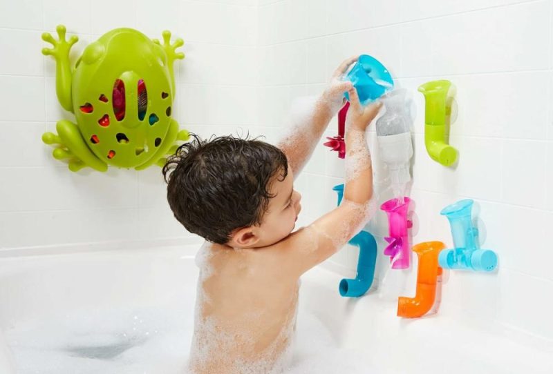 Giocattoli da bagno | Pezzi da bagno per bambini – Giocattoli interattivi per bambini – Giocattoli sensoriali per bambini – Giocattoli da bagno adesivi – Coordinazione occhio-mano e abilità motorie fine – Colorati – Confezione da 5 – Età 12 mesi e oltre